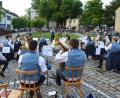 Bild: jr
Bei einer öffentlichen Probe am Therese-Neumann-Platz bot die Blaskapelle Konnersreuth unter Leitung von Armin Scharnagl einen musikalischen Querschnitt des umfangreichen Repertoires.