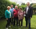 Bild: ige
Gratulationscour mit (von links) Marga Klameth, Zweitem Bürgermeister Günter Koller, Jubilar Willi Morgenschweis mit Ehefrau Rita sowie CSU-Ortsvorsitzendem Patrick Fröhlich.