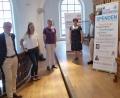 Bild: fsb
Über die Fortsetzung der Reihe "Musik und Text" informieren in der Michaelskirche (von links) Schirmherr Reinhold Wildenauer, Musikerin Marina vom Gesangsduo "Marina und Magdalena", Initiator Wolfgang Göldner, Gerlinde Koch und Wolfgang Reuther vom Sindersberger Altenheim sowie Dekanatskantorin Anna-Magdalena Bukreev (von links).