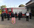 Bild: vsr
Dritter Bürgermeister Reinhard Naber (Zweiter von rechts) gratulierte den Feuerwehrmännern zu ihrer Ehrung: (von links) Kreisbrandinspektor Lorenz Müller, Kreisbrandmeister Wolfgang Bauer, Engelbert Träger, Harald Plattner, Kreisbrandrat Andreas Wührl, Klaus Weber, Kreisbrandinspektor Otto Braunreuther, Gerhard Horn, stellvertretender Kommandant Martin Gruber und Karl Gehret.