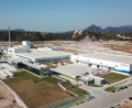 Bild: Schott AG/exb
Zwischen Spatenstich und Produktionsstart lagen keine 500 Tage: Das neue Schott-Werk steht in Jinyun, 400 Kilometer südlich von Shanghai.