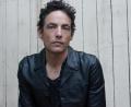 Bild: Yasmin Than/Oktober Promotion/dpa
Jakob Dylan hat mit "Exit Wounds" ein neues Album seiner Band The Wallflowers veröffentlicht.