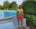 Bild: ASV Schwend/exb
Dass Helmut Graf auch nach der Corona-Trainingspause noch sehr fit ist, hat er im Illschwanger Freibad bewiesen - er setzte seine "verrückte Idee" erfolgreich um.