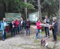 Bild: Evang. Pfarramt Mitterteich/exb
An verschiedenen Stationen wurden Texte gelesen und Lieder gesungen.
