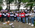 Bild: Beate Schißlbauer/exb
39 Realschüler stellten sich der "Big Challenge" und erhielten kleine Preise. Ciara Spieß (hinten, Fünfte von rechts) verbuchte das fünftbeste Ergebnis in Bayern und bekam dafür eine Medaille und eine Powerbank.