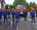 Bild: amö
Die Prüflinge des Wissenstestes bei der Feuerwehr Winklarn mit ihren Ausbildern Uwe Groß (rechts) und Thomas Ettl (links)