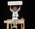 Bild: Wolfgang Steinbacher
Liora Hilb vom Theater La Senty Menti Frankfurt spielte am Dienstag beim Amberger Kindertheaterfestival im Stadttheater.