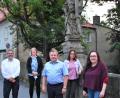 Bild: Madeleine Schneider/exb
Eine neue Doppelspitze führt den Grünen-Ortsverband an. Im Bild (von links): Pressebeauftragter Franz Heinrich, Kreisvorsitzende Monika Schneider, Vorsitzender Konrad Schedl, Schriftführerin Katrin Roider und Bundestagsdirektkandidatin Anne Droste.