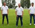 Bild: gbj
Uwe Hecht (Mitte) ist neuer Vorsitzender des SV Plößberg. Den Stellvertreterposten hat weiterhin Dominik Zölch (links) inne. Neuer Schriftführer ist Marco Hess (rechts).