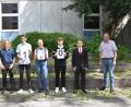 Bild: OStRin Kathrin Hennig/exb
Schulleiterin Sigrid Bloch (ganz links) und Oberstufenkoordinator Peter Schönberger (ganz rechts) freuen sich mit den besten Abiturienten am Kepler-Gymnasium 2021: Johannes Loibl, Elias Neumann, Christine Greger, Luca Kirsten, Maximilian Gollwitzer. Das Bild wurde bereits im Vorfeld und nicht während der Verabschiedung aufgenommen.