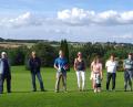 Bild: Golfclub Stiftland/exb
Die erfolgreichsten Teilnehmer des Wettbewerb um den Preis des Trainers Matthew Gatrall, von links Golfclub-Präsident Wolfgang Ries, Matthew Gatrall, Marian Ludwig, Anita Engmann, Veronika Volmutova, Alex Hofmann, Wolfgang Beer, Klaus Mayerhöfer, Otto Gradl und Benedikt Jesse.