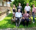 Bild: boj
Das seltene Fest der Diamantenen Hochzeit konnten Xaver und Emilie Süß feiern. Das Bild zeigten sie zusammen mit Enkelin Annalena, Pfarrer Herbert Rösl, Bürgermeister Martin Prey und Schwiegertochter Christine (hinten, von links).