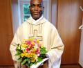 Bild: aun
30 Jahre Priester: Pfarrer Dr. Charles Ugochukwu Nwamiro ist seit 1. September Pfarrvikar in der Pfarrgemeinschaft Hausen-Hohenkemnath.