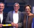 Bild:  Ulrike Laupichler/exb
Beim Übergabemeeting der Rotarier übernahm (von links) Otmar Zisler das Präsidenten-Amt von Alfred Weiß. Mit auf dem Bild sind die künftigen Präsidenten Emilia Müller und Gerhard Hartfeld.