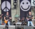Bild: stg
Die Band "Goodlands" spielt am Samstag unter freiem Himmel, für eine zusätzliche Impfaktion sorgt Drummer Dr. Ralf Cronenberg (Zweiter von rechts).