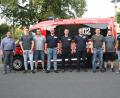 Bild: edo
Gut gerüstet in die Zukunft geht die Feuerwehr Vorbach (von links): Bürgermeister Alexander Goller gratuliert Valentin Fussi (Gerätewart), Matthias Schickentanz (stellvertretender Gerätewart), Johannes Fussi (zweiter stellvertretender Kommandant), Tobias Lautner (Kommandant), Stefan Lautner (erster stellvertretender Kommandant), Markus Schickentanz (Atemschutz- Gerätewart), Fabian Reiß (stellvertretender Atemschutz- Gerätewart) und Andreas Braun (Jugendwart).