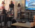 Bild: jpl
Neben dem Kolosseum zeigten die drei Tutorinnen den Grundschulkindern viele weitere imposante Bauwerke römischer Architektur.