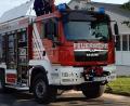 Bild: mde
Neben dem Dachwerfer übten die Nachwuchskräfte auch den Einsatz des Frontwerfers. 5000 Liter Löschwasser führt das Tanklöschfahrzeug mit. Insgesamt 2000 Liter können pro Minute abgegeben werden.