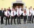 Bild: boj
Die neuen Mitglieder (vorne, von links) Stefan Kramer, Elias Prey, Sebastian Stepper, Sophia Gillitzer, Kilian Gleißner und Johannes Scherr verstärken die Landjugend. Besonders freute dies Pfarrer Herbert Rösl (links) sowie die beiden KLJB-Vorsitzenden Wolfgang Prey (Vierter von rechts) und Barbara Brandstätter (Sechste von rechts).