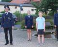 Bild: Ernst Vogl
Paul Dumler wurde als neues Mitglied der Jugendfeuerwehr in Guttenberg aufgenommen. Das Bild zeigt weiterhin (von links): Kommandant Christoph Dumler, Miriam Schraml, Paul Dumler, Josef Schraml, Hermann Schraml und Johannes Reindl.