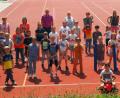 Bild: jpl
Das 20-jährige Bestehen der gfi Weiden feierten die Kinder der Offenen Ganztagsschule in Neusorg zusammen mit ihren Betreuerinnen sowie Rektor Alexander Köstler, Konrektorin Sandra Schmidl und Bürgermeister Peter König.