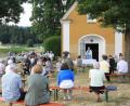 Bild: njn
Vor der St.-Anna-Kapelle feierten die Gläubigen zum Patrozinium Gottesdienst.