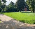 Bild: ige
Nahe am Bach soll die neue Seilbahn den Spielplatz im Bürgerpark komplettieren.