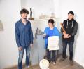 Bild: wku
Sebastian Paul. Johanna Späthe und Karlheinz Neidel stellen ab 31.Juli bis 8. August im ehemaligen katholischen Pfarrhaus in Königstein aus.