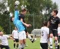 Bild: Rudolf Gebert
Der FC Tirschenreuth ist mit einer 0:2-Heimniederlage gegen den FC Lorenzreuth in die neue Bezirksliga-Saison gestartet. Hier fängt Gästetorwart Leon König den Ball vor FCT-Stürmer Nico Stark ab. Am Donnerstag geht's für die Kreisstädter zum Oberpfalzderby nach Poppenreuth.