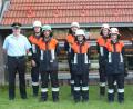 Bild: u
Trotz langer Corona-Pause bestehen die Feuerwehrmänner und -frauen ihre Leistungsprüfung mit Bravour (von links): Kreisbrandinspektor Martin Schmidt, Zweiter Kommandant Josef Giehrl, Florian Koller, Jakob Stauber, Kathrin Fischer, Wolfgang Fischer, Julia Giehrl, Heike Stein, Christina Pfab, Andreas Fischer, Benedikt Lederer, Kreisbrandrat Fredi Weiß und Kommandant Ludwig Fischer.