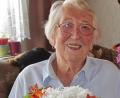 Bild: rha
Viele Gratulanten stellen sich zum 95. Geburtstag von Maja Wiesnet in Schlicht ein.