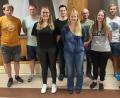 Bild: gi
Neuer Präsent vom Sportkegelclub BW ist Philipp Grötsch (Vierter von links); zweiter Vorsitzender Stefan Stauber (Zweiter von links) und dritte Vorsitzende Marina Reiner (Fünfte von links) sowie die weiteren Vorstandsmitglieder mit auf dem Bild. Karl Liebl (Zweiter von rechts) hat die Wahl durchgeführt.