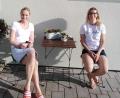 Bild: Panzer/exb
Julia Aukhofer (rechts) und Sandra Freitag halfen ihren Nachbarn, die an Corona erkrankt und in Quarantäne waren, wo es nur ging.