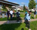 Bild: jr
Kinder der fünften Klasse der Mittelschule Mitterteich erwiesen sich am Dienstagvormittag als nützlich, als sie in einer Rama-Dama-Aktion zwei markante Plätze der Stadt und einen Fuß- und Radweg vom Unrat reinigten.