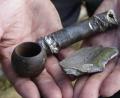 Bild: Polizei/exb
Diese Metallteile sorgten für Totalschaden am Häcksler eines Konnersreuther Landwirts.
