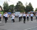 Bild: frd
Neben den Attraktionen sorgten auch die Auftritte der AWO-Tanzgruppen für gute Laune in Oberviechtach. Hier im Bild ist die Ü15-Gruppe zu sehen.