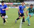 Bild: gb
Der SV Mitterteich verlor am Samstag sein erstes Heimspiel der neuen Landesliga-Saison gegen die SpVgg Jahn Forchheim mit 0:3. In dieser Szene flankt der Mitterteicher Daniel Lauterbach (rechts) gegen Christopher Lee.