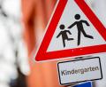 Symbolbild: Rolf Vennenbernd/dpa
Zwei Gruppen im Kindergarten St. Martin in Kaltenbrunn stehen unter Quarantäne. Grund sind Coronainfektionen, die sich die Kinder offenbar auf privaten Feiern eingefangen hatten.