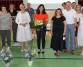 Bild: wec
Mit einer Feier verabschiedet die Grundschule Ebermannsdorf Rektorin Heidrun Leitz (Mitte), Grußworte sprechen unter anderem Schulamtsleiterin Beatrix Hilburger (links von ihr) sowie ihre Nachfolgerin Ulrike Erlbacher und Bürgermeister Erich Meidinger (rechts von ihr).