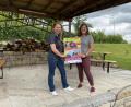 Bild: exb
Lustige Filme, schöner Biergarten: Präsidentin Victoria Krautter (links) und Vizepräsidentin Yvonne Fichtl freuen sich schon auf das 4. Open-Air-Kino von Ladies Circle.