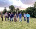 Bild: Gemeinde Kulmain/exb
Andreas Pinzer (Dritter von rechts) ist der neue Jagdvorsteher. Mit auf dem Bild sind die weiteren Vorstandsmitglieder Jagdpächter Josef Märkl (Zweiter von links) und Bürgermeister Günter Kopp (rechts).