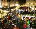 Archivbild: Gabi Schönberger
2019 gab es den letzten Christkindlmarkt in Weiden: Heuer braucht es mehr Platz. Wegen Hygienekonzepten und der Forderung der Gastronomen auch im Winter außen Gäste bewirten zu dürfen.