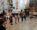 Bild: Markus Scharnagl/exb
Die Vorschulkinder der beiden Kindergärten waren zu einem Tauferinnerungsfest in die Basilika eingeladen.