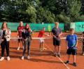 Bild: Werner Stauber/exb 
Die U15 des TC Auerbach mit (von links) Anna Stella, Jacob Küst, Amelie Dennstädt, Vincent Böhm, Felix Rechner, Franz Eisend und Luca Huysmans blieb in der abgelaufenen Saison ohne Niederlage.