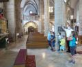 Bild: jzk
Stadtpfarrer Thomas Kraus führte die Erstkommunionkinder durch „seine“ Kirche.