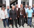 Bild: kro
Der neu gewählte Vorstand der Eghalanda Gmoi: (von links) Anneliese Pleier, Edmund Bittner, Elfriede Hannawald-Fastner, Fridolin Gans, Vorsitzender Josef Heinz, Josef Walenta, Hannelore Quart, Bürgermeister Bernd Sommer und Rudolf Hannawald.