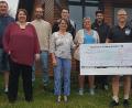 Bild: sak
Die Kirwagemeinschaft Schlicht unterstützt den Hospizverein Amberg finanziell (von links): Fritz Herold, Sabine Kredler, Markus Neubauer, Angela Häring vom Hospizverein Amberg, Fabian Herold, Sieglinde Geier, Stefan Wismeth, Vorsitzender Andreas Kredler, Patrick Luber und Zweiter Vorsitzender Stefan Stubenvoll.