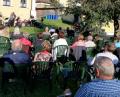 Bild: bey
Die Gäste genossen den Sound von "Back Beat" bei der Serenade im Pfarrgarten.