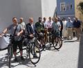 Bild: Bühner
Bürgermeister, Geistliche und Vertreter von Bauhöfen waren zur Eröffnung der Route 6 des Simultankirchenradwegs gekommen.