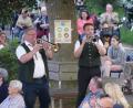 Bild: fvo
Rudi Salomon (links) und Jonas Kraus spielen zusammen mit der Trachtenkapelle Waldthurn am Lennesriether Dorfbankerl